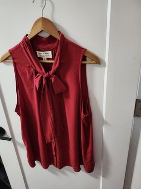 cloth & stone Sleeveless Tie-Neck Blouse in Red